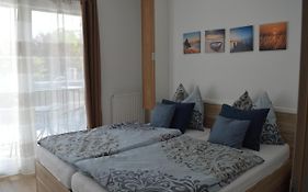 Silver Apartman